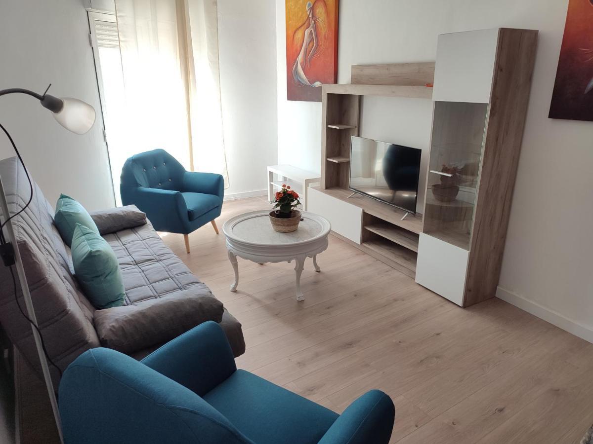 La Casona Vivienda Uso Turistico Recien Reformada En El Centro De Vilagarcia. *